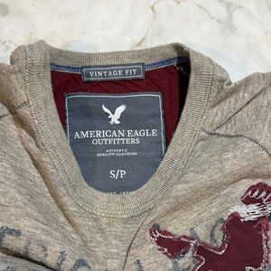 American Eagle Outfitters Tan and Maroon Tee